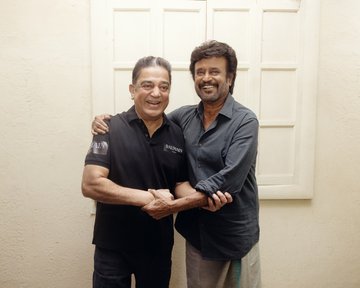 Rajinikanth and Kamalhassan met together in Studio